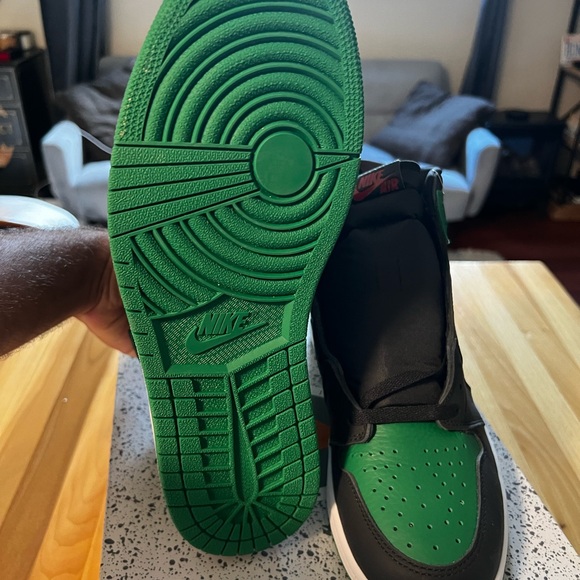 New Air Jordan 1 Retro OG Green main image 5